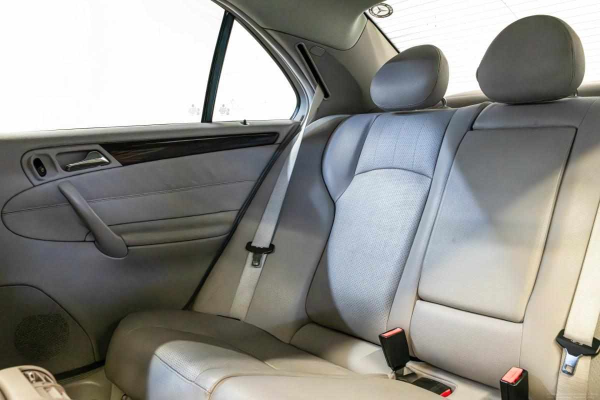 mercedes-benz-classe-c-c-200-cdi-2005-diesel-2148cc