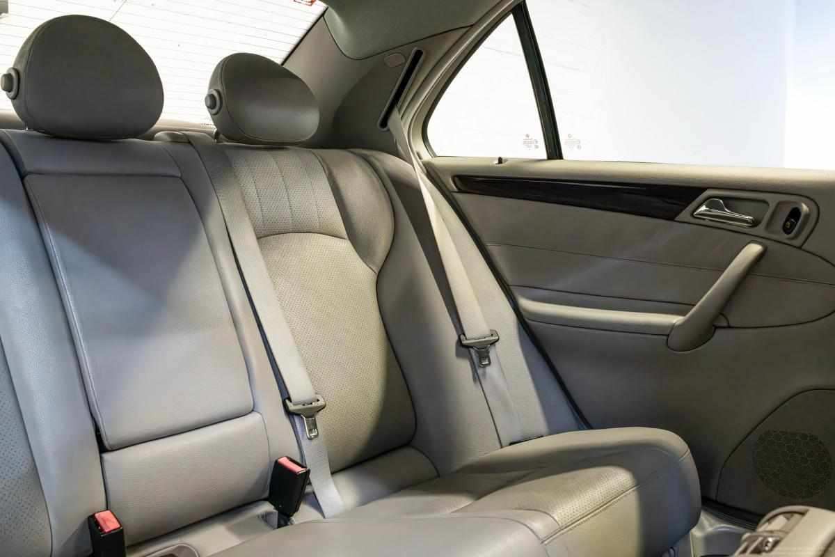 mercedes-benz-classe-c-c-200-cdi-2005-diesel-2148cc