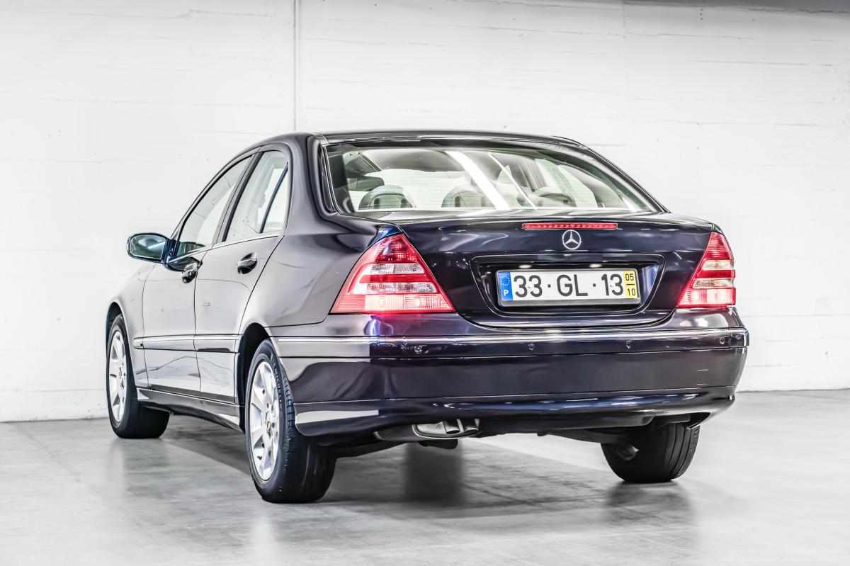 mercedes-benz-classe-c-c-200-cdi-2005-diesel-2148cc