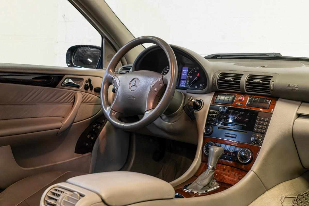 mercedes-benz-classe-c-c-200-cdi-2005-diesel-2148cc