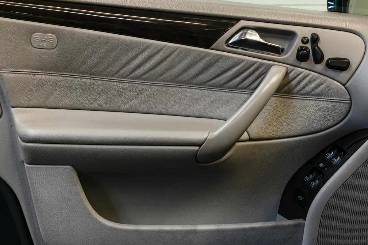 mercedes-benz-classe-c-c-200-cdi-2005-diesel-2148cc
