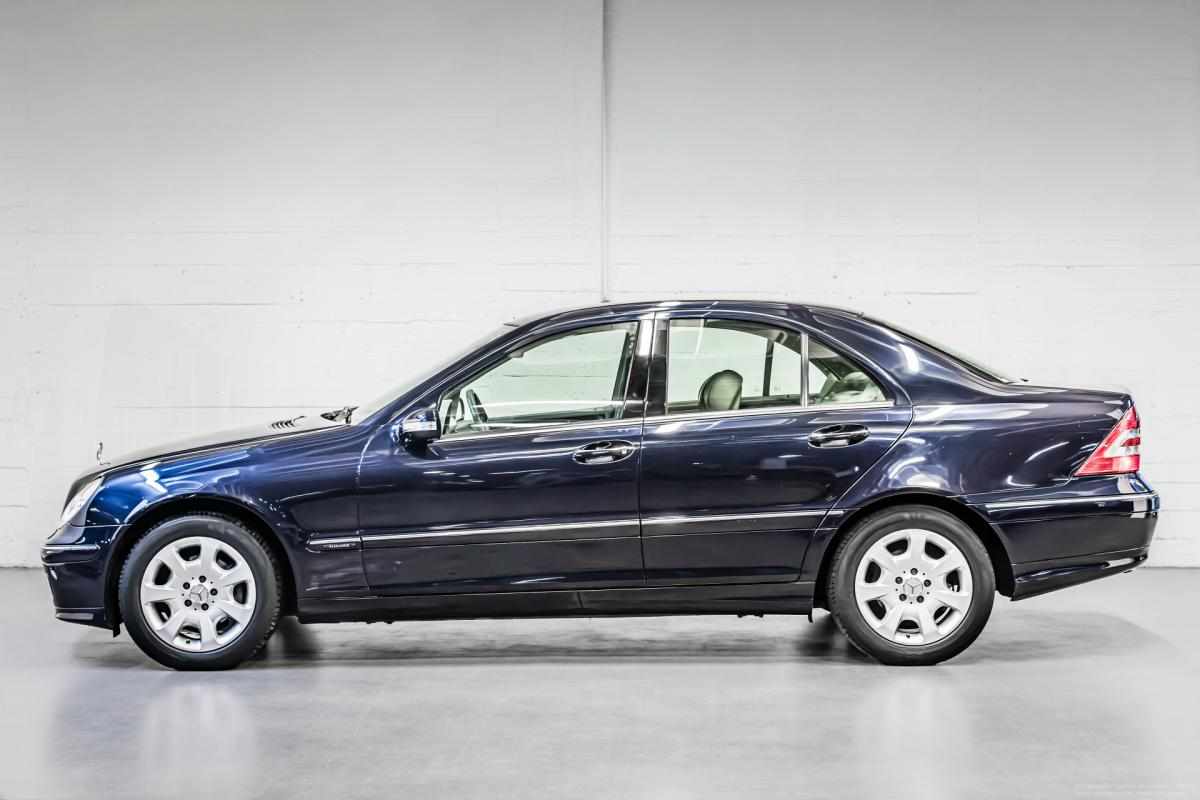 mercedes-benz-classe-c-c-200-cdi-2005-diesel-2148cc