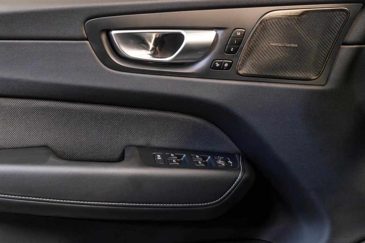 volvo-xc60-polestar-t6-2-0-awd-2024-gasolina-1969cc