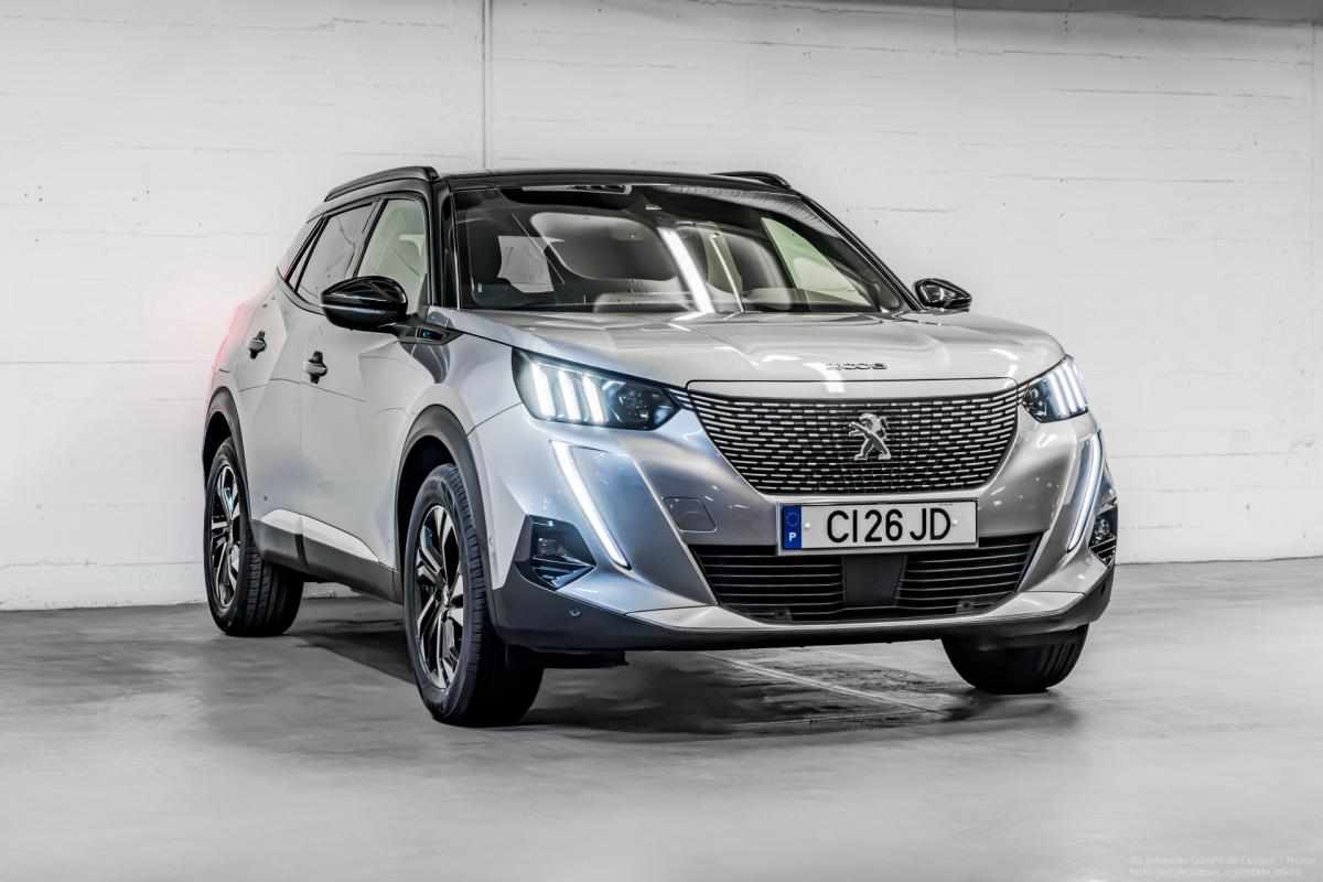 peugeot-e-2008-gt-ev-50kwh-2022-eletrico