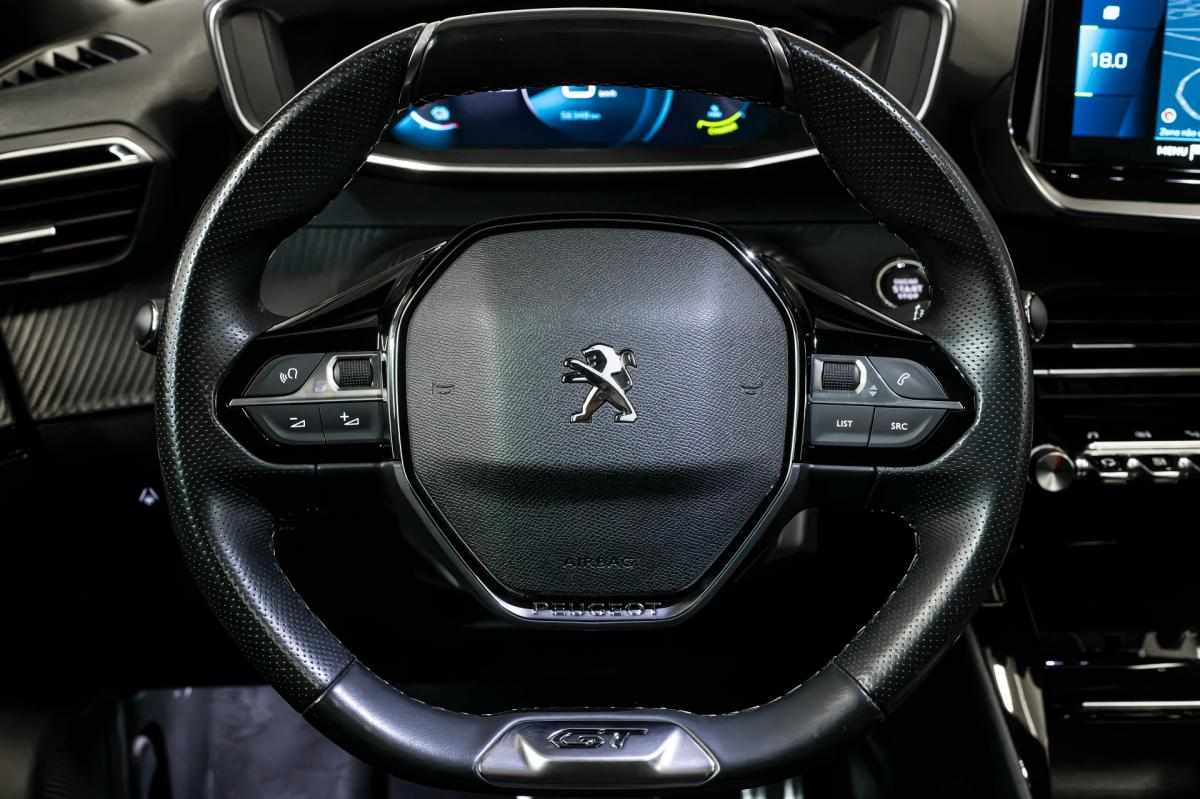 peugeot-e-2008-gt-ev-50kwh-2022-eletrico