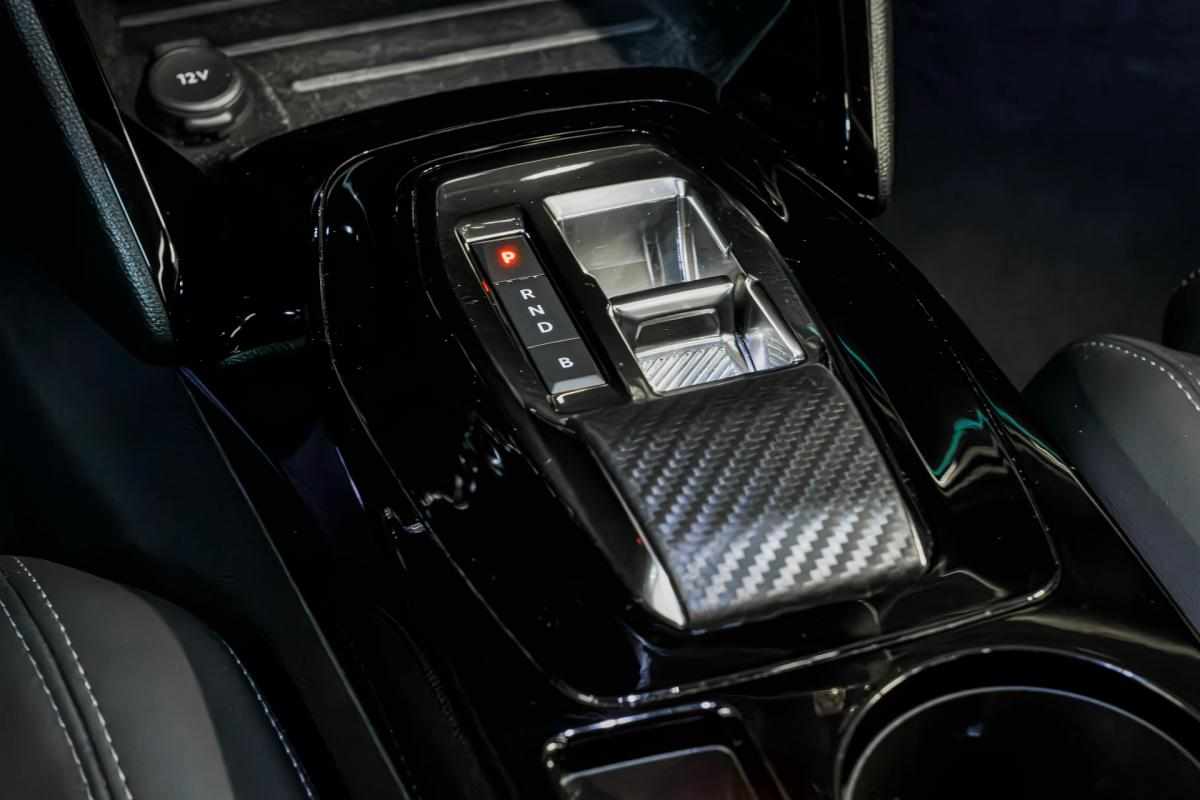 peugeot-e-2008-gt-ev-50kwh-2022-eletrico