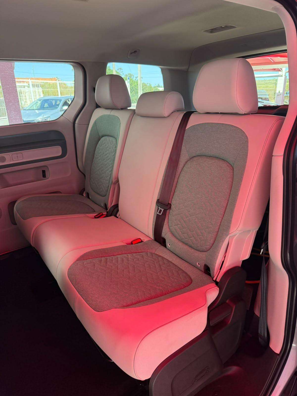 volkswagen-id-buzz-2024-eletrico-400cc