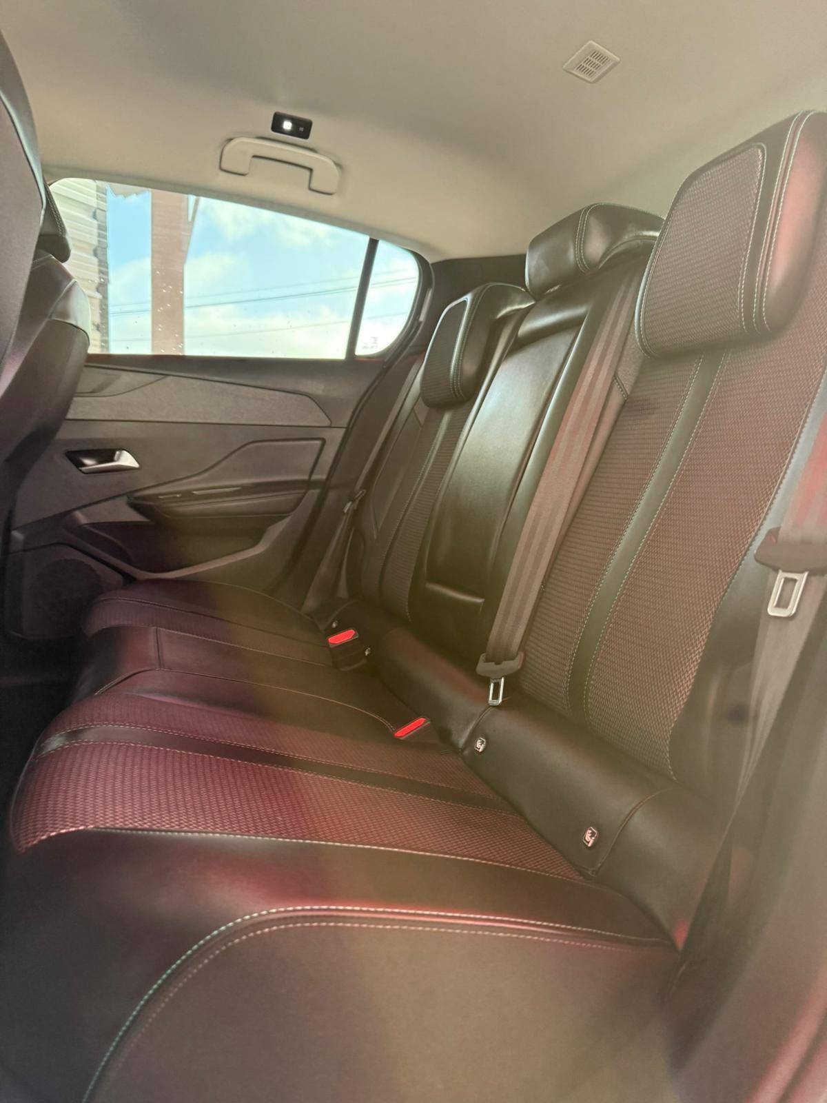 peugeot-308-2023-gasolina-1199cc