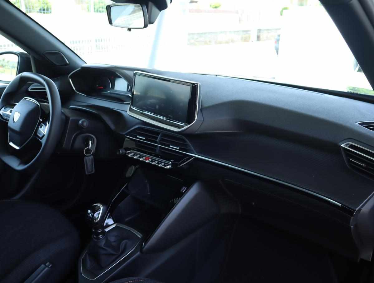 peugeot-2008-1-2-puretech-2025-gasolina-1199cc