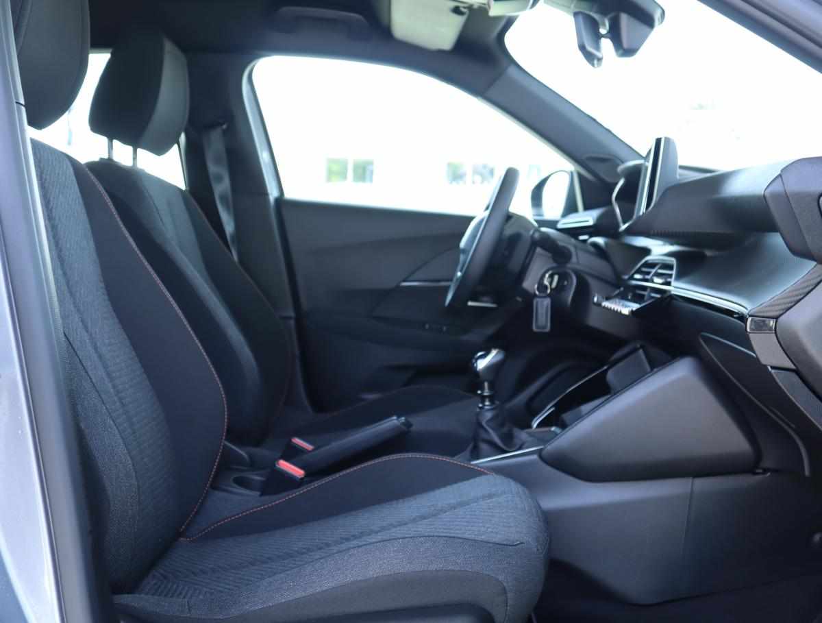 peugeot-2008-1-2-puretech-2025-gasolina-1199cc