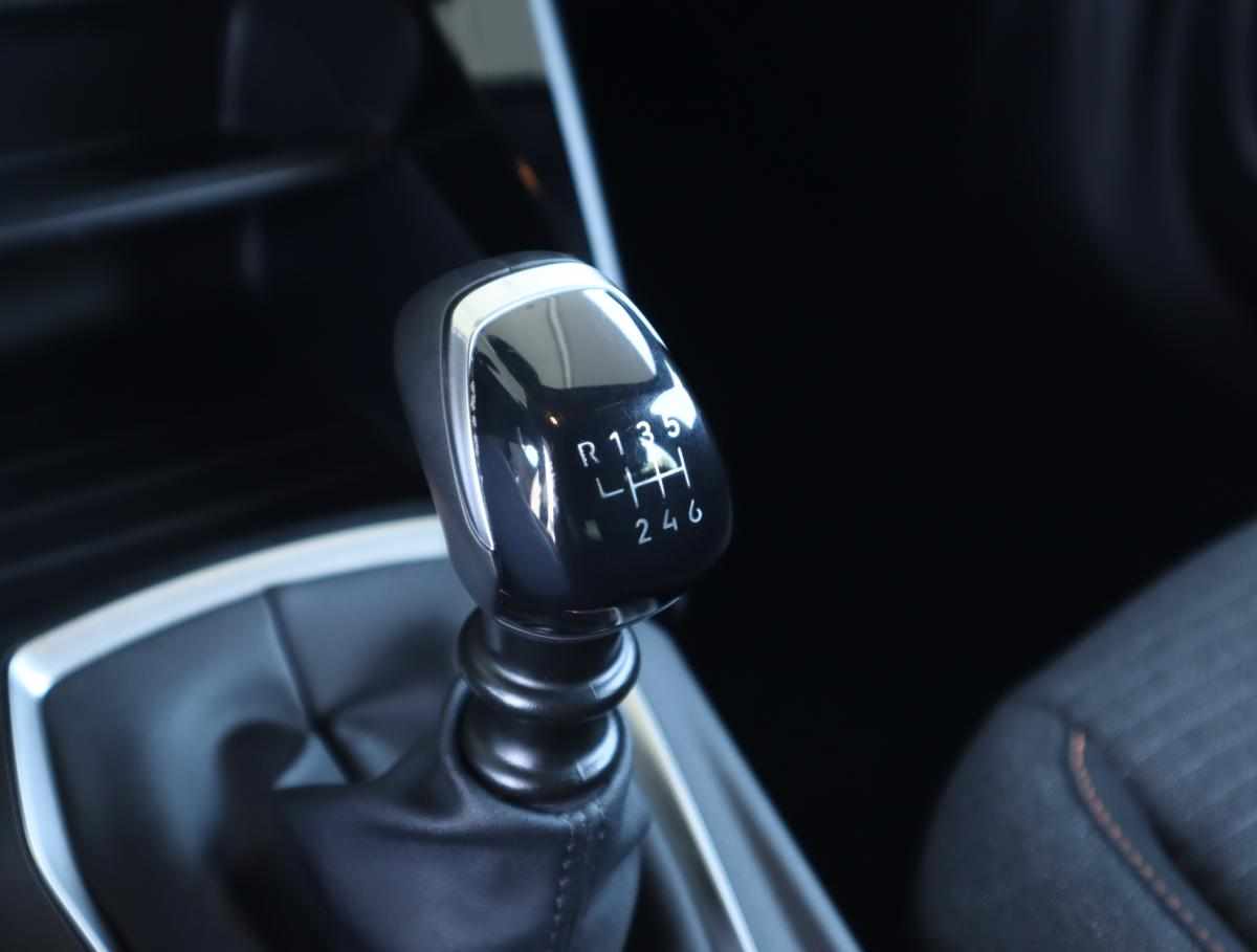peugeot-2008-1-2-puretech-2025-gasolina-1199cc