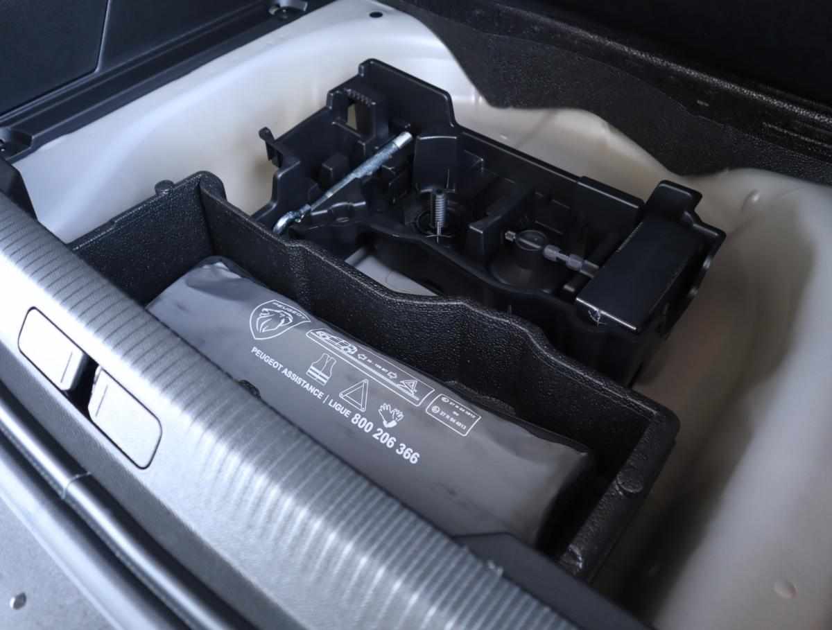 peugeot-2008-1-2-puretech-2025-gasolina-1199cc