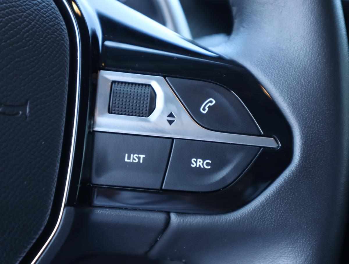 peugeot-208-1-2-puretech-2024-gasolina-1199cc