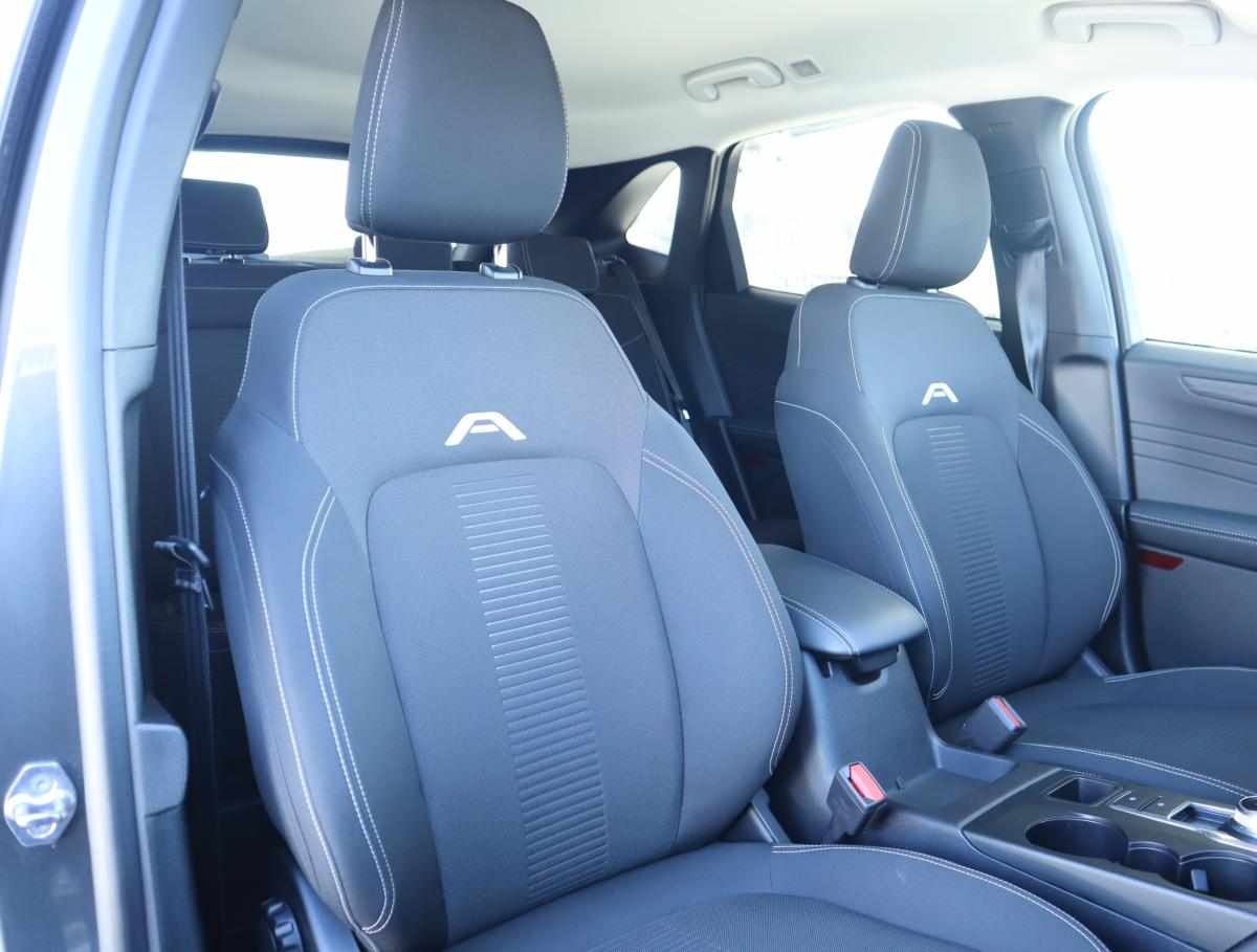 ford-kuga-2-5-phev-2025-gasolina-2488cc
