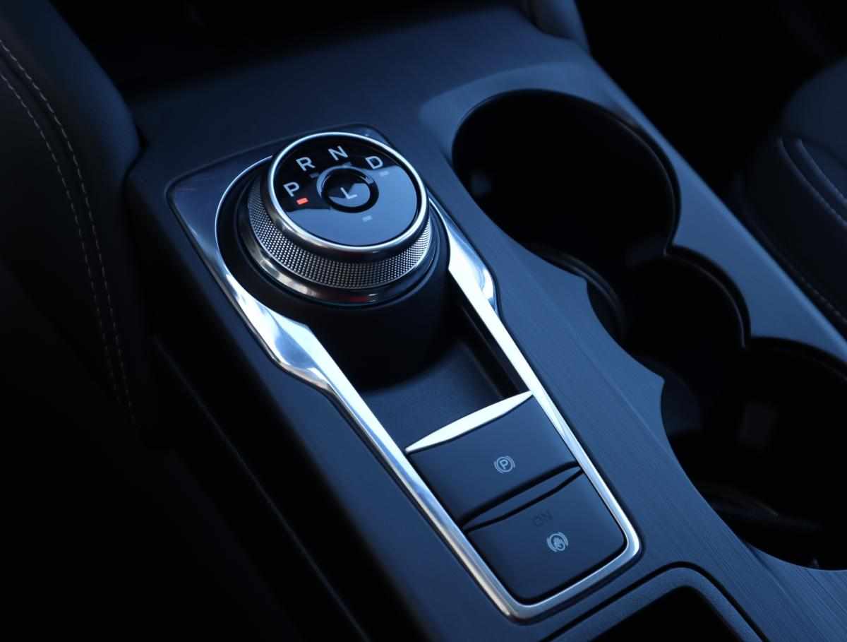 ford-kuga-2-5-phev-2025-gasolina-2488cc