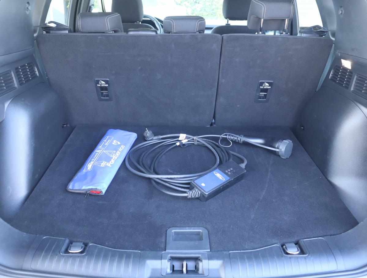 ford-kuga-2-5-phev-2025-gasolina-2488cc