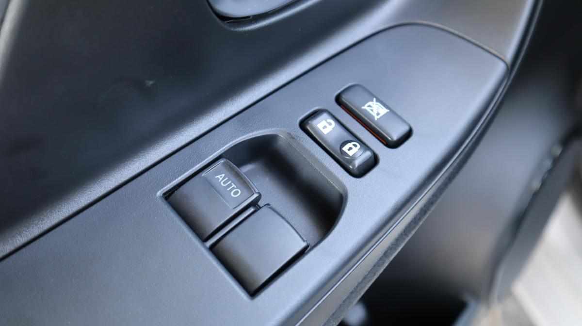 toyota-yaris-1-4-d-4d-2017-diesel-1364cc