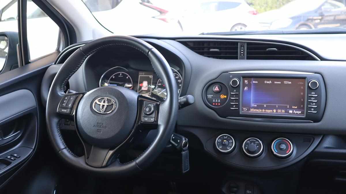 toyota-yaris-1-4-d-4d-2017-diesel-1364cc