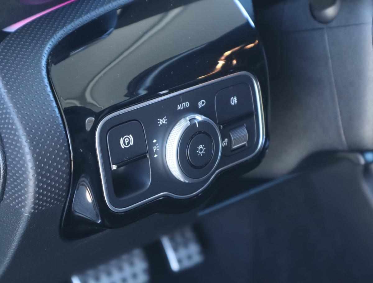 mercedes-benz-classe-a-a-200-1-3-2024-gasolina-1332cc
