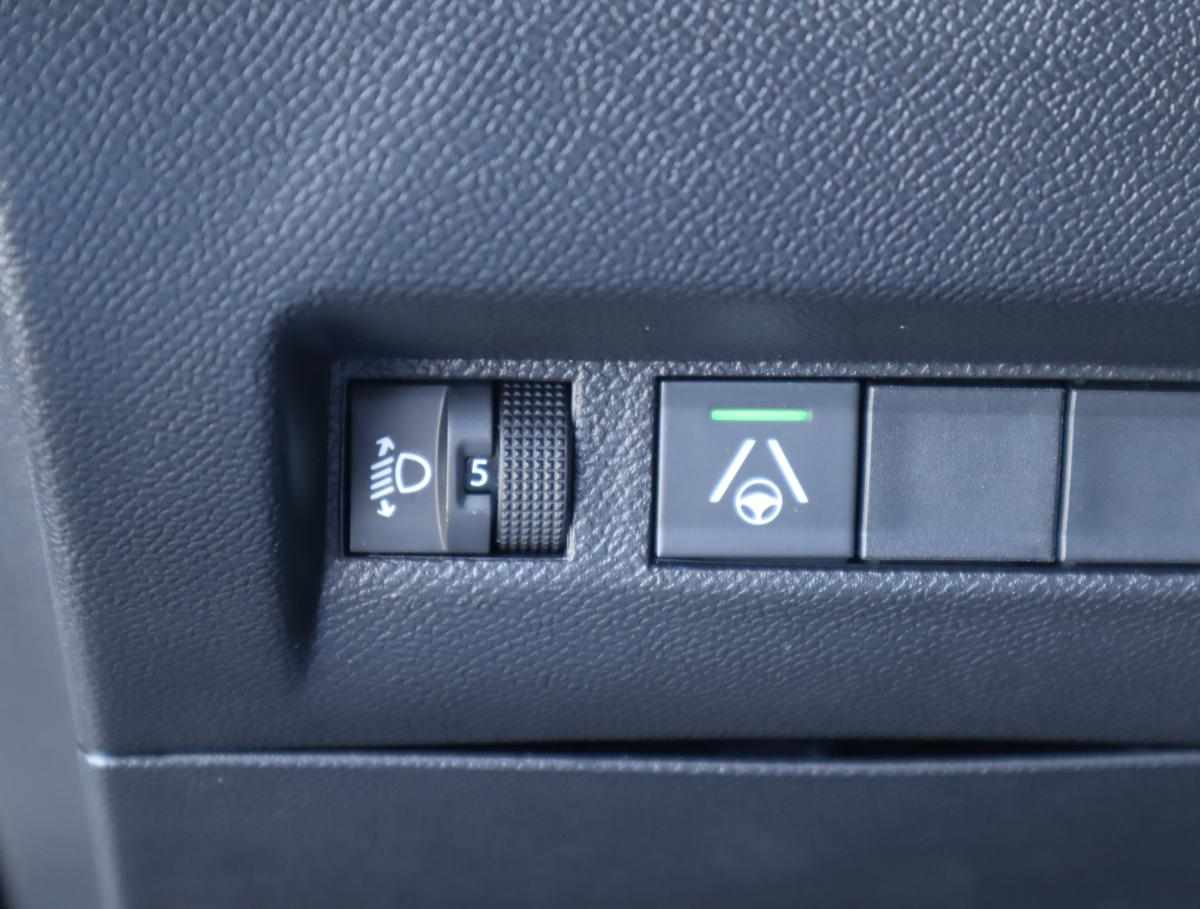 peugeot-2008-1-2-puretech-2025-gasolina-1199cc