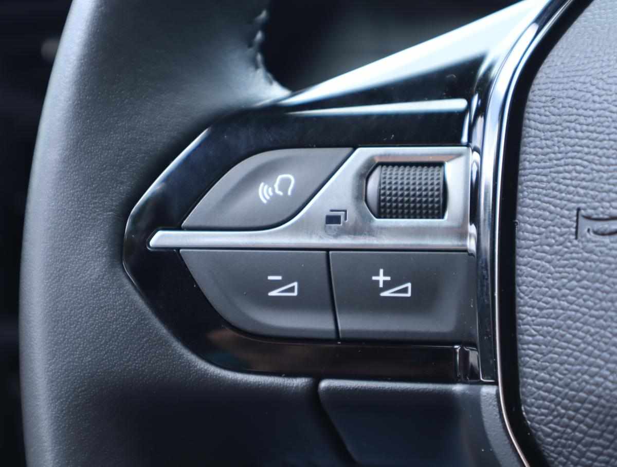 peugeot-2008-1-2-puretech-2025-gasolina-1199cc