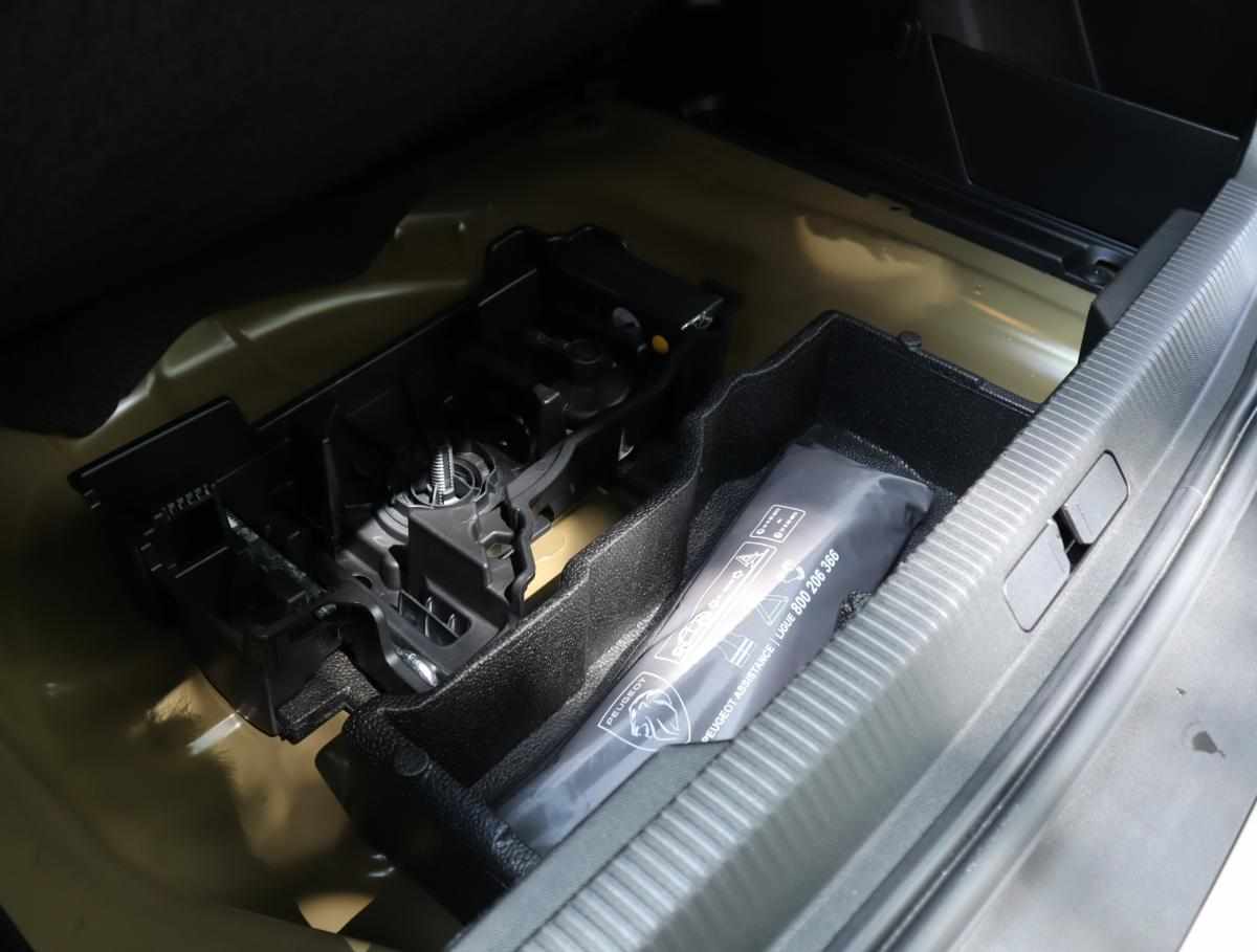 peugeot-2008-1-2-puretech-2025-gasolina-1199cc