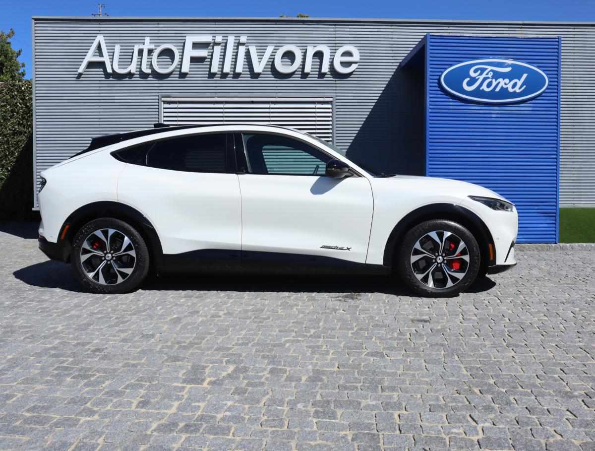ford-mustang-mach-e-long-range-2024-eletrico