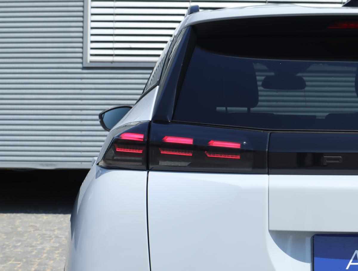 peugeot-2008-1-2-puretech-2025-gasolina-1199cc