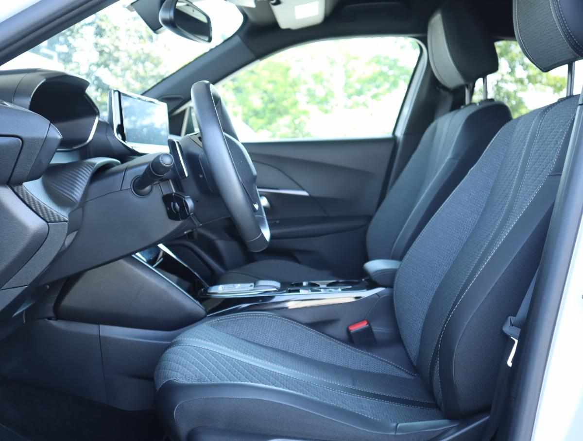 peugeot-2008-1-2-puretech-2025-gasolina-1199cc