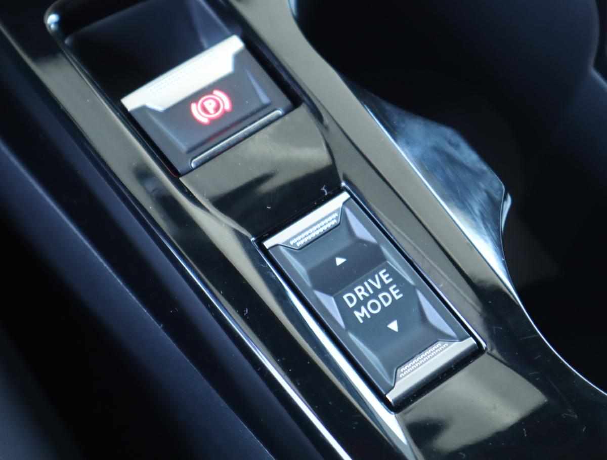 peugeot-2008-1-2-puretech-2025-gasolina-1199cc