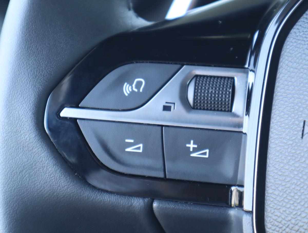 peugeot-2008-1-2-puretech-2025-gasolina-1199cc