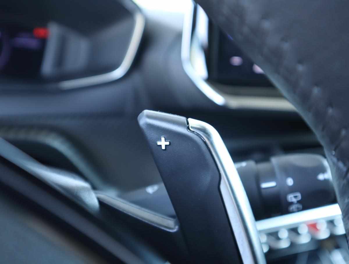 peugeot-2008-1-2-puretech-2025-gasolina-1199cc