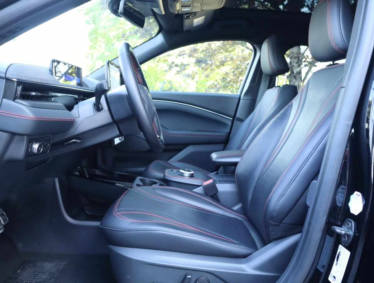 ford-mustang-mach-e-standard-range-awd-2022-eletrico