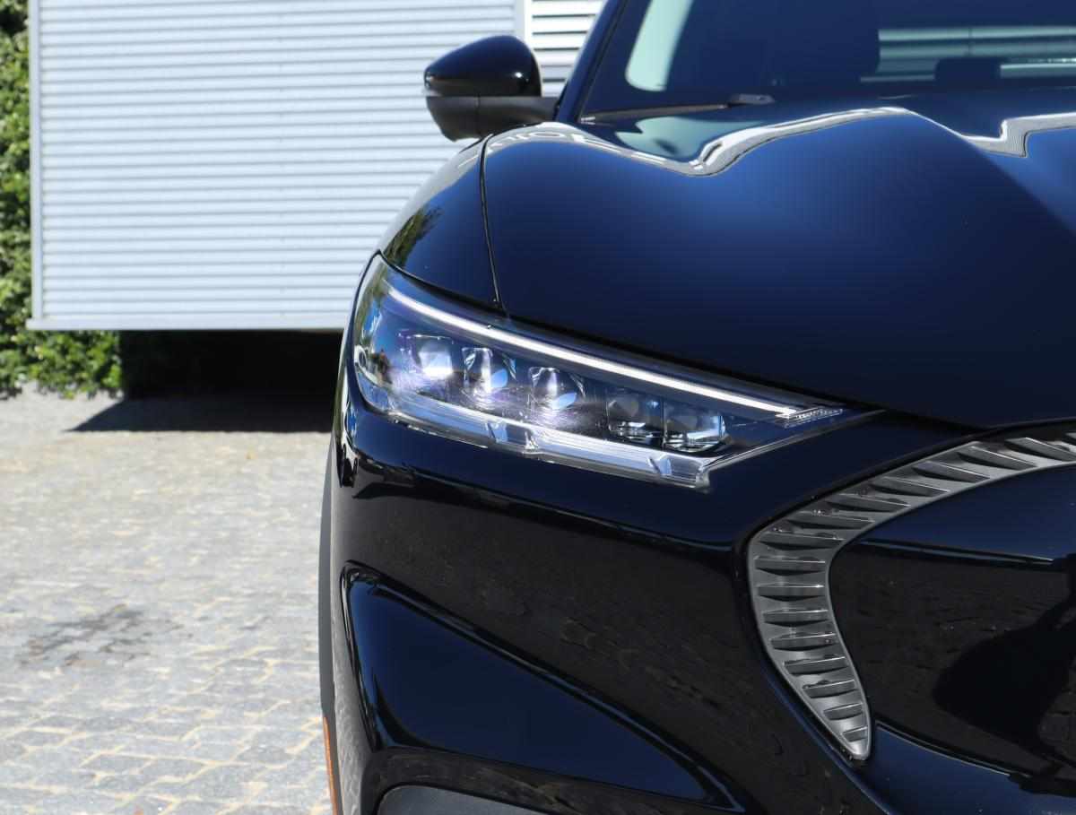 ford-mustang-mach-e-standard-range-2022-eletrico