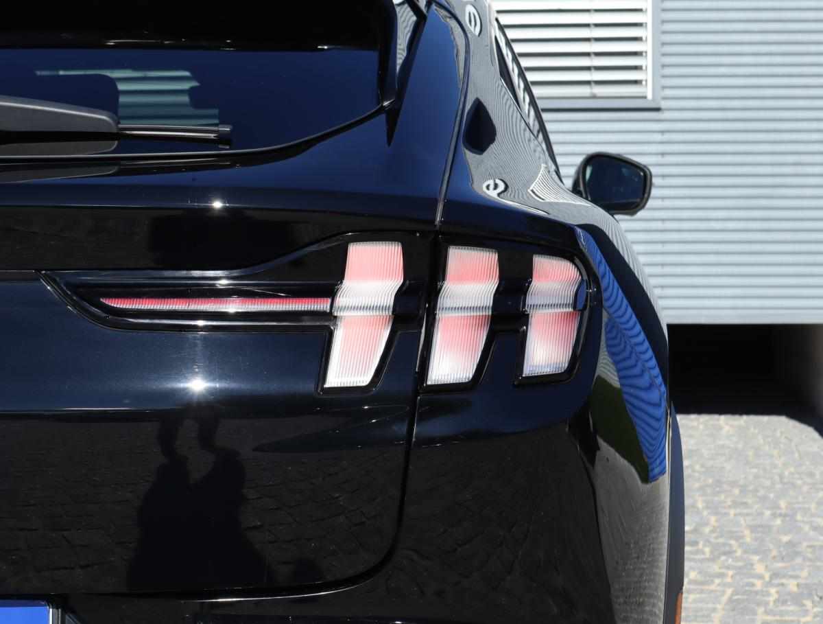 ford-mustang-mach-e-standard-range-2022-eletrico