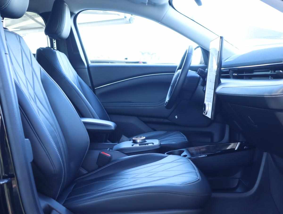 ford-mustang-mach-e-standard-range-2022-eletrico
