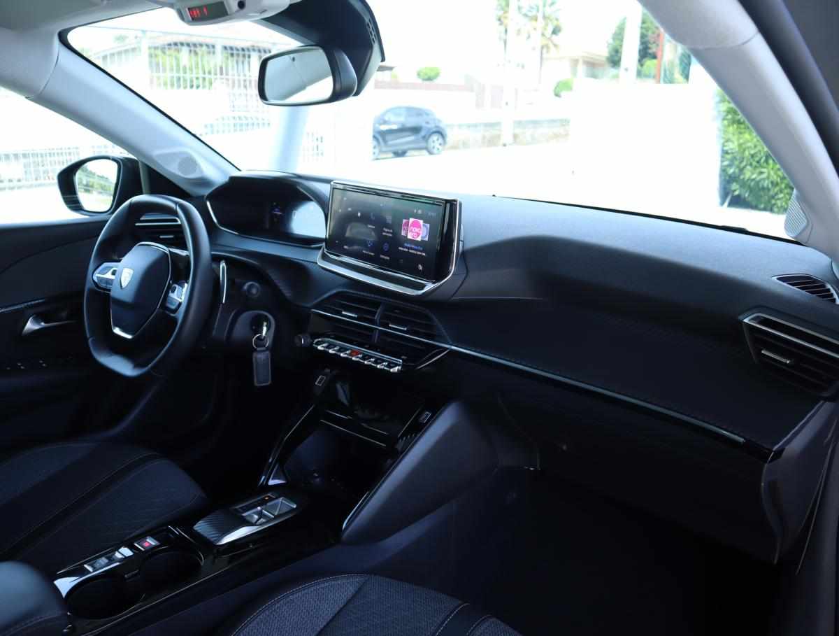 peugeot-208-1-2-puretech-2024-gasolina-1199cc