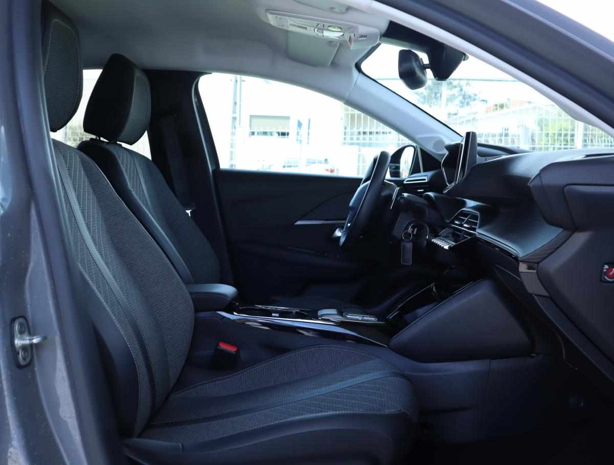 peugeot-208-1-2-puretech-2024-gasolina-1199cc