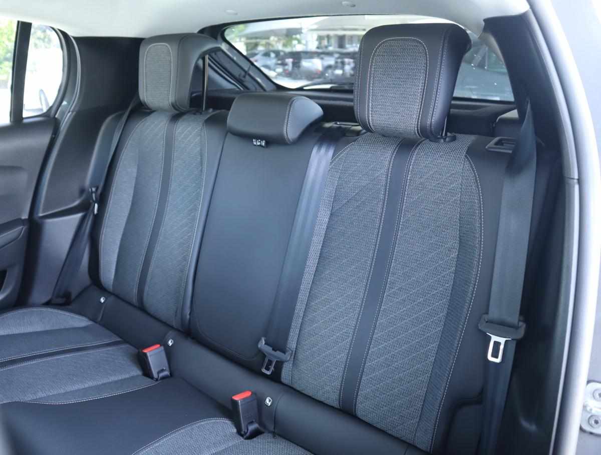 peugeot-208-1-2-puretech-2024-gasolina-1199cc