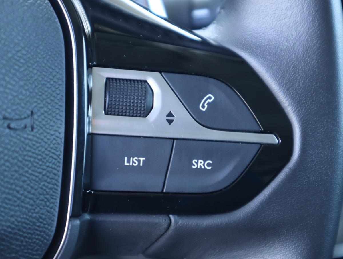 peugeot-208-1-2-puretech-2024-gasolina-1199cc