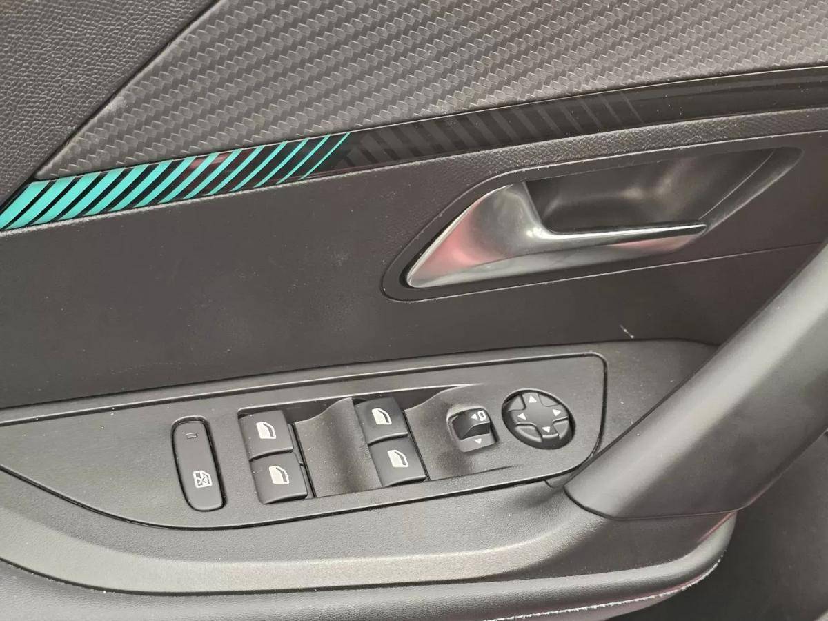 peugeot-2008-2021-gasolina-1199cc