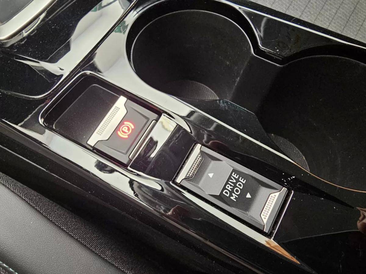 peugeot-2008-2021-gasolina-1199cc