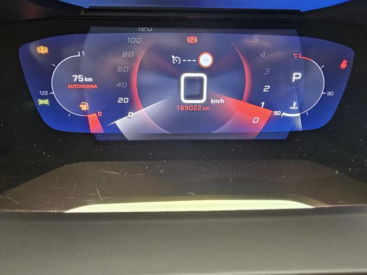 peugeot-2008-2021-gasolina-1199cc