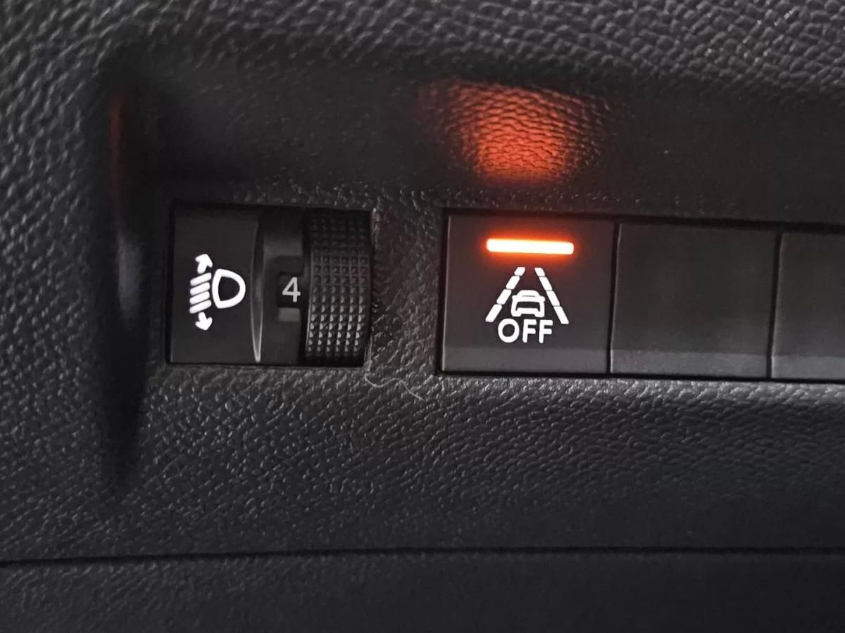 peugeot-2008-2021-diesel-1499cc