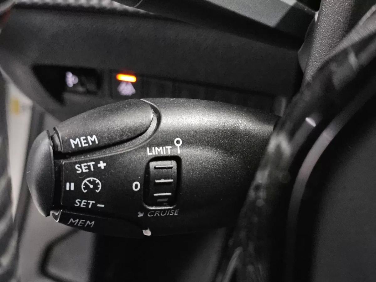 peugeot-2008-2021-diesel-1499cc