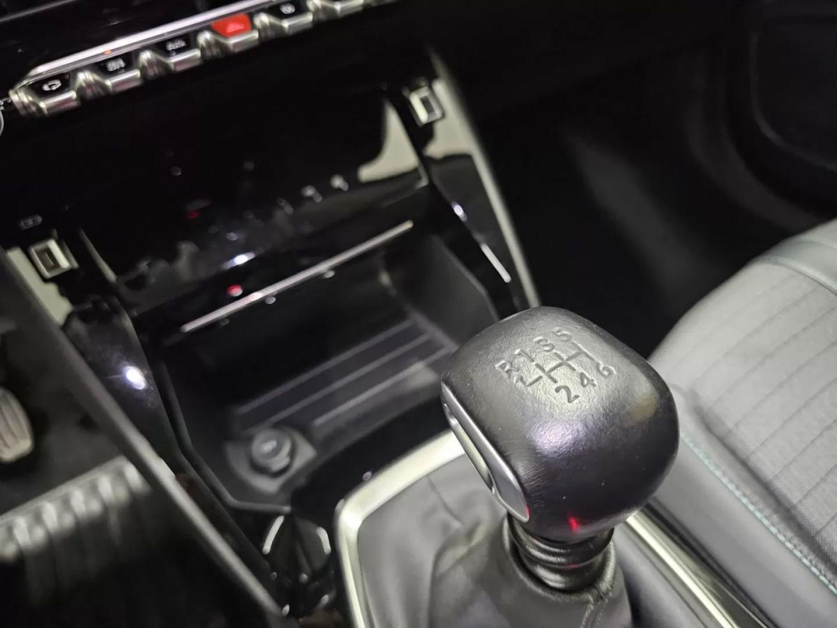 peugeot-2008-2021-diesel-1499cc