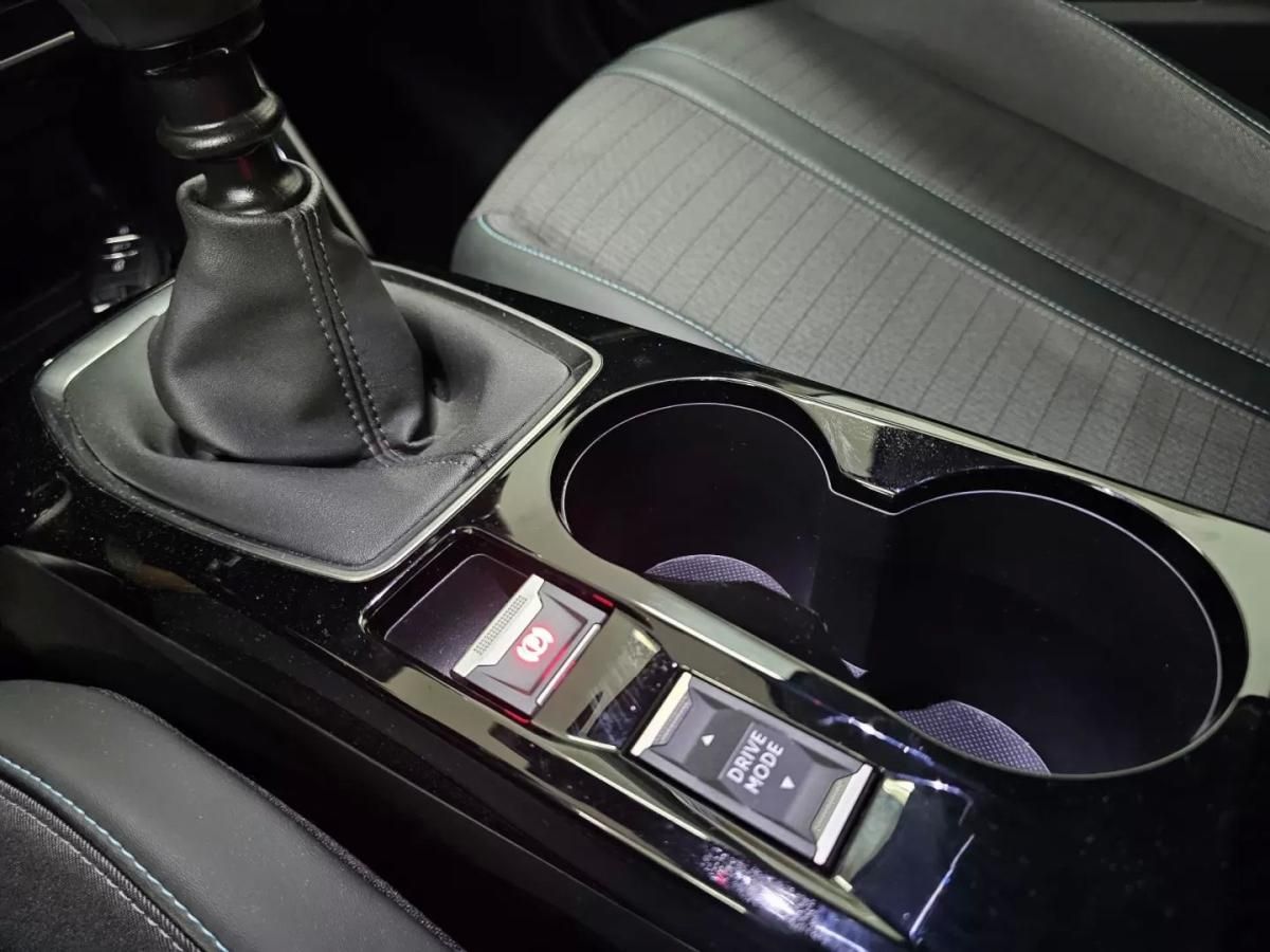 peugeot-2008-2021-diesel-1499cc