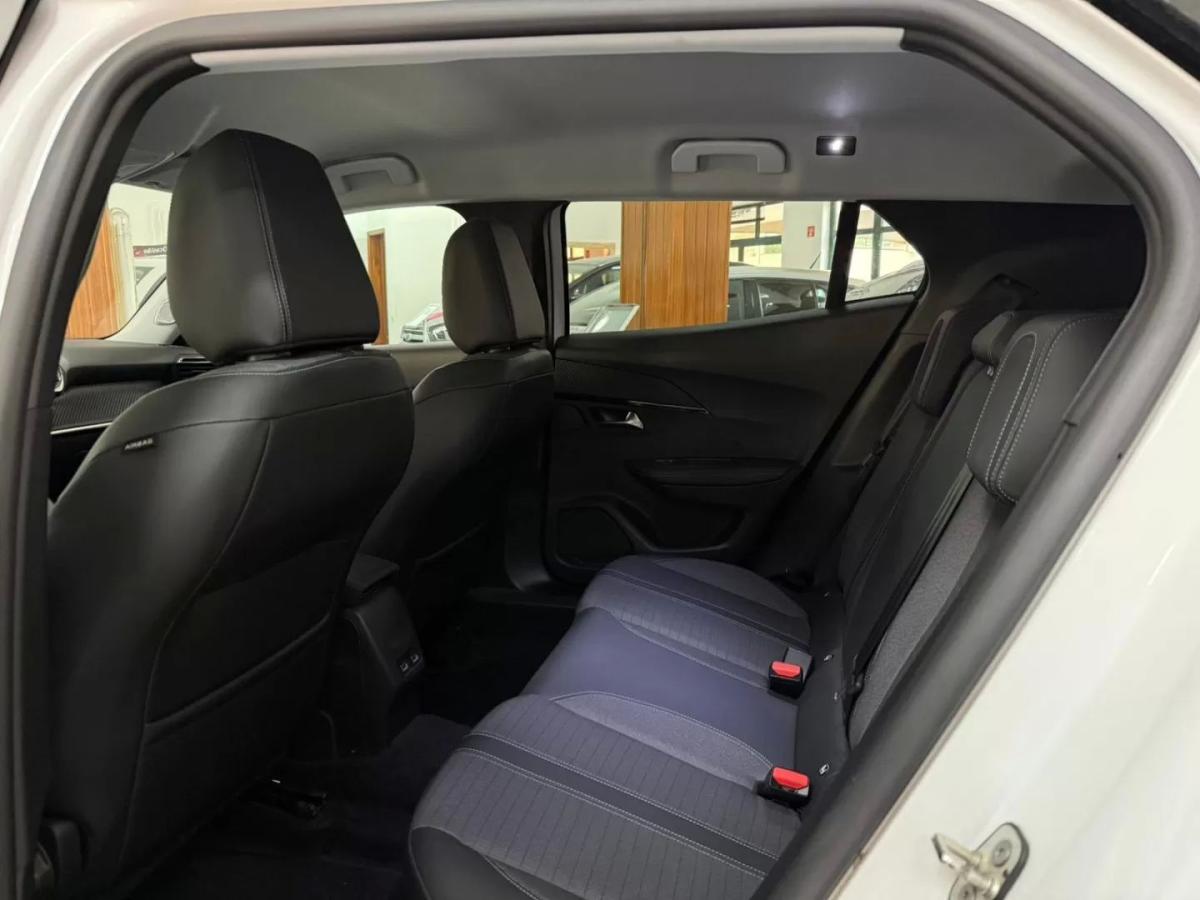 peugeot-2008-2021-diesel-1499cc