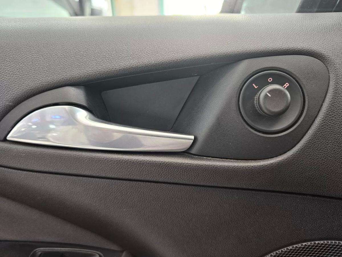 opel-adam-2015-gasolina-1229cc