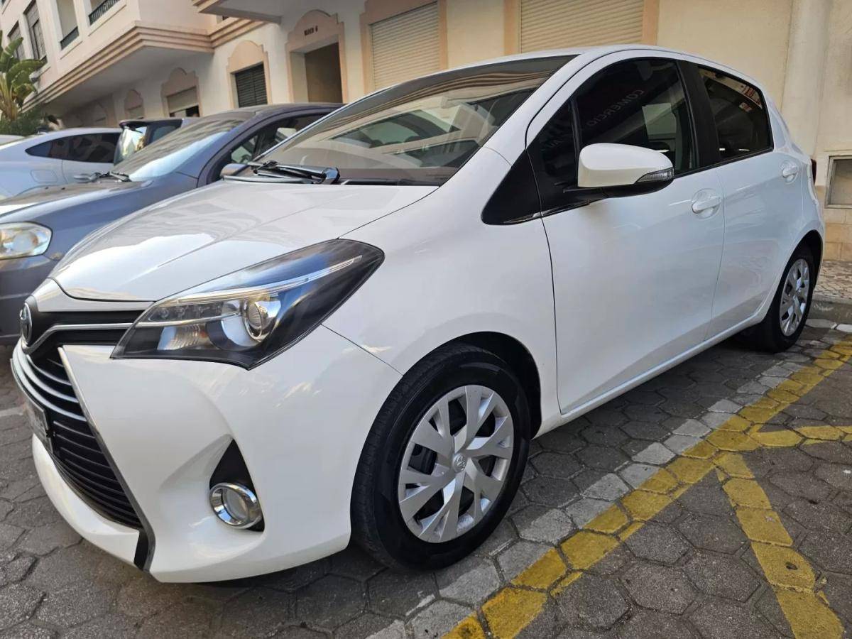 toyota-yaris-2015-gasolina-998cc